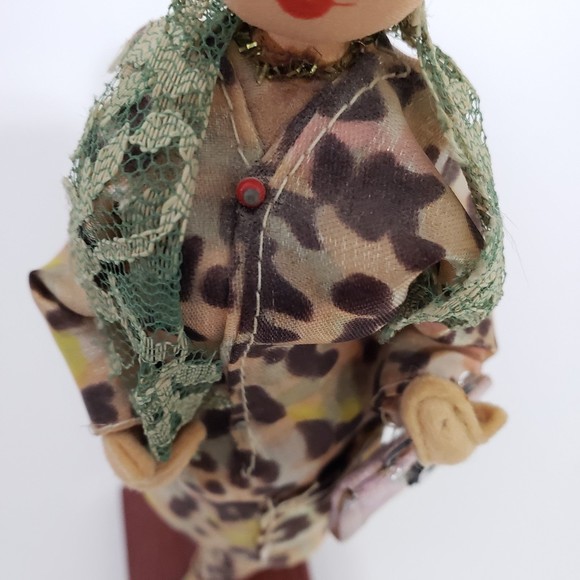 Vintage Malay Costume Doll - Picture 3 of 8